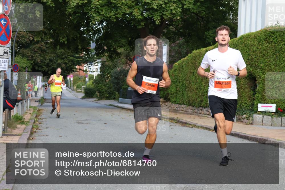 25.08.2024 - 20. Blankeneser Heldenlauf Strokosch-Dieckow http://msf.ph/oto/6814760 25.08.2024 09:40:00 Ziel 220, 221, 233 meine-sportfotos.de