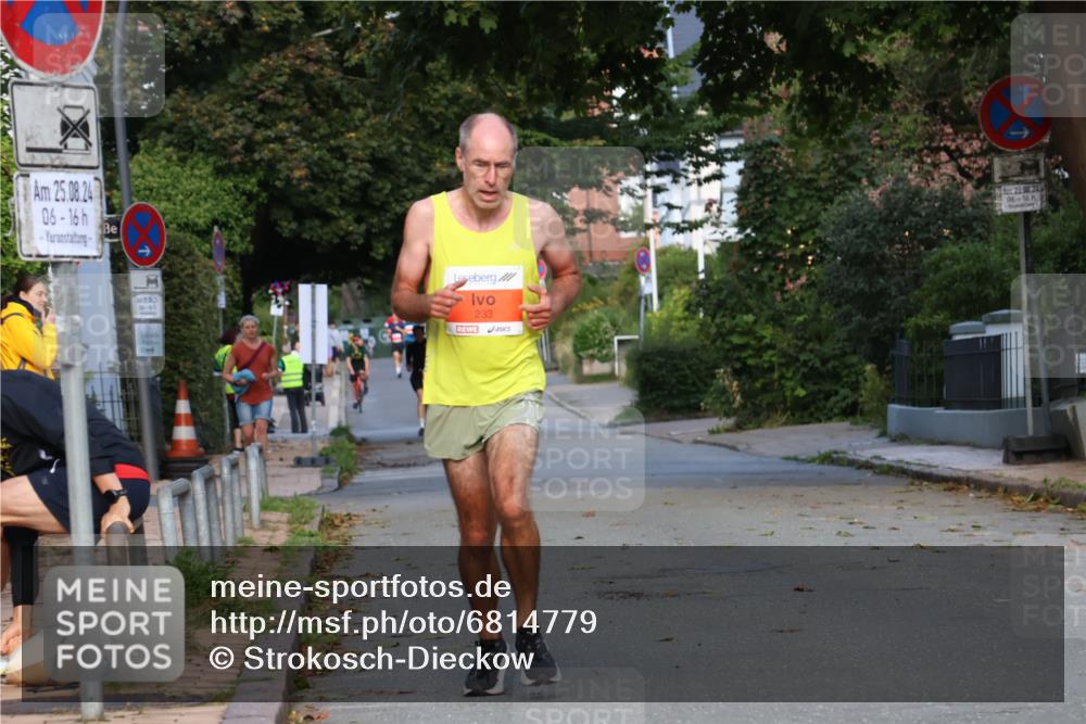 25.08.2024 - 20. Blankeneser Heldenlauf Strokosch-Dieckow http://msf.ph/oto/6814779 25.08.2024 09:40:02 Ziel 220, 221, 233 meine-sportfotos.de