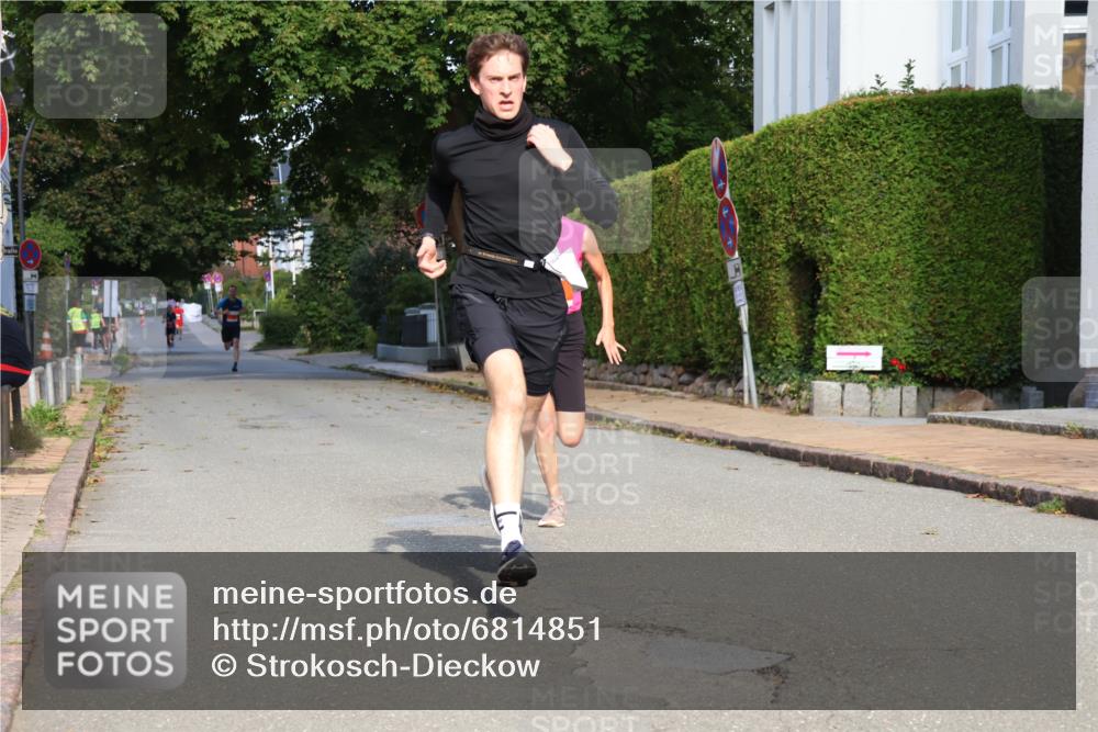 25.08.2024 - 20. Blankeneser Heldenlauf Strokosch-Dieckow http://msf.ph/oto/6814851 25.08.2024 09:40:17 Ziel 140, 198, 262 meine-sportfotos.de