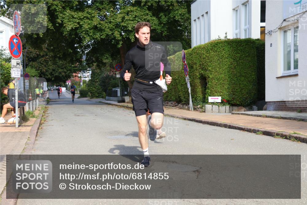 25.08.2024 - 20. Blankeneser Heldenlauf Strokosch-Dieckow http://msf.ph/oto/6814855 25.08.2024 09:40:17 Ziel 140, 198, 262 meine-sportfotos.de