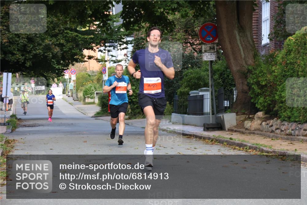 25.08.2024 - 20. Blankeneser Heldenlauf Strokosch-Dieckow http://msf.ph/oto/6814913 25.08.2024 09:40:36 Ziel 137, 152, 204 meine-sportfotos.de