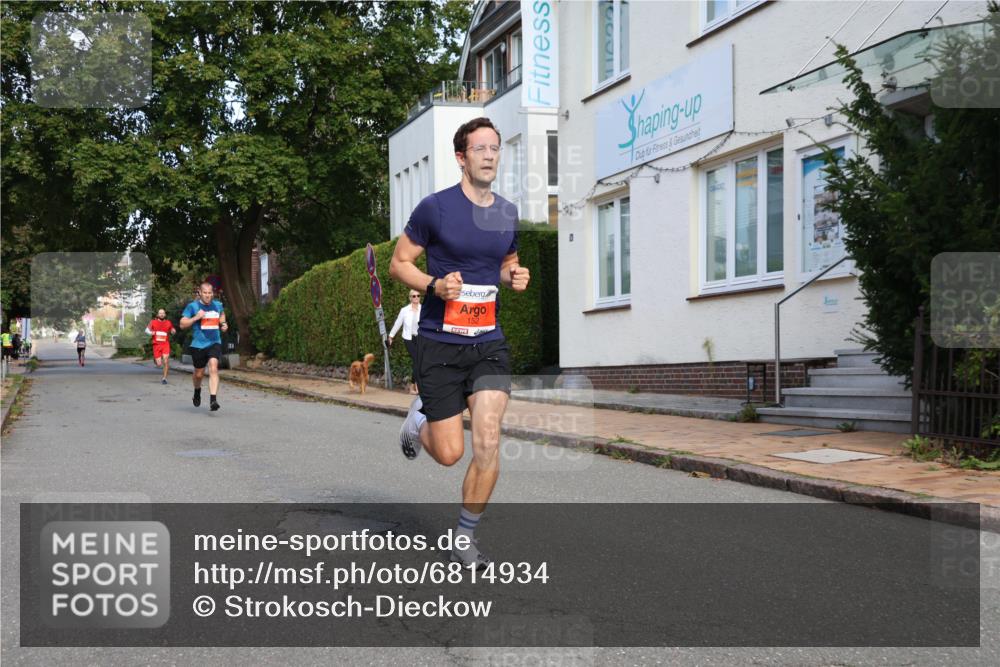 25.08.2024 - 20. Blankeneser Heldenlauf Strokosch-Dieckow http://msf.ph/oto/6814934 25.08.2024 09:40:39 Ziel 137, 152, 204, 244 meine-sportfotos.de
