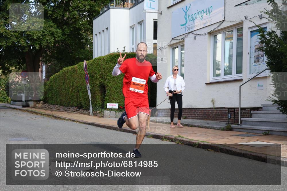 25.08.2024 - 20. Blankeneser Heldenlauf Strokosch-Dieckow http://msf.ph/oto/6814985 25.08.2024 09:40:46 Ziel 137, 204, 244 meine-sportfotos.de