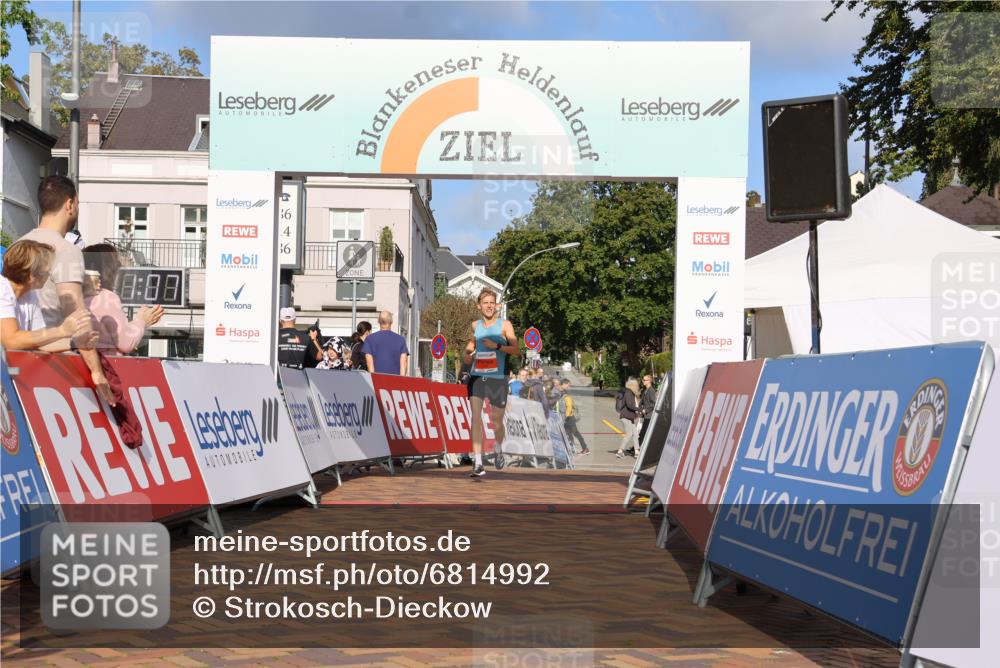 25.08.2024 - 20. Blankeneser Heldenlauf Strokosch-Dieckow http://msf.ph/oto/6814992 25.08.2024 09:31:41 Ziel 238 meine-sportfotos.de