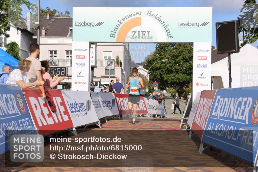 25.08.2024 - 20. Blankeneser Heldenlauf Strokosch-Dieckow http://msf.ph/oto/6815000 25.08.2024 09:31:41 Ziel 238 meine-sportfotos.de