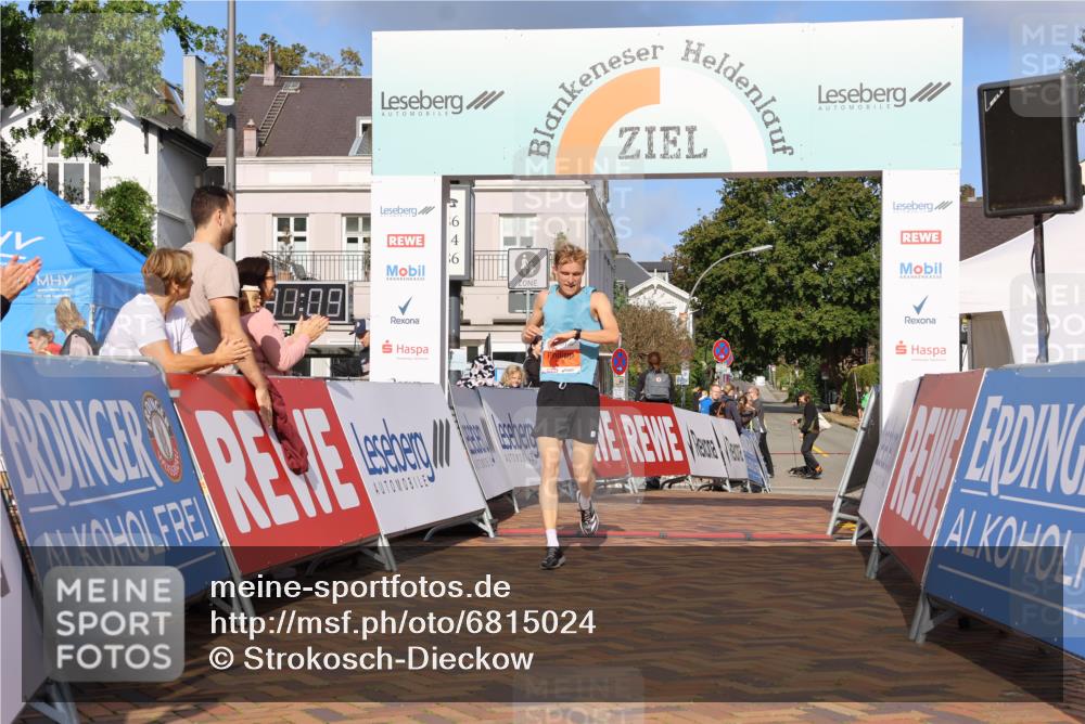 25.08.2024 - 20. Blankeneser Heldenlauf Strokosch-Dieckow http://msf.ph/oto/6815024 25.08.2024 09:31:42 Ziel 238 meine-sportfotos.de
