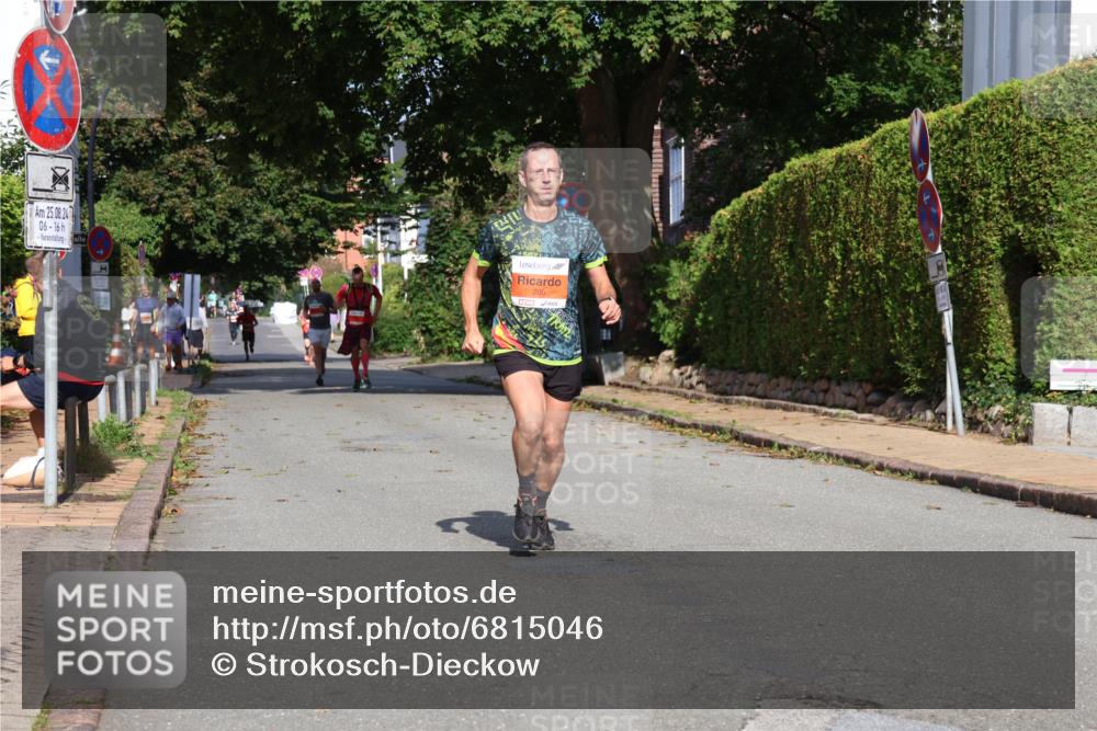 25.08.2024 - 20. Blankeneser Heldenlauf Strokosch-Dieckow http://msf.ph/oto/6815046 25.08.2024 09:41:17 Ziel 105, 148, 206 meine-sportfotos.de