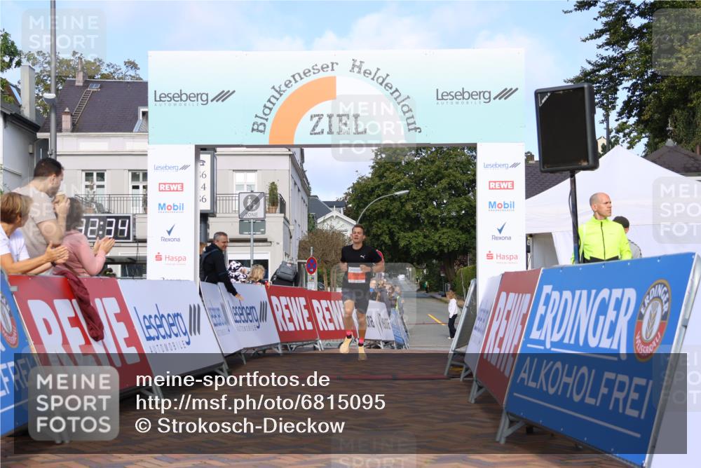 25.08.2024 - 20. Blankeneser Heldenlauf Strokosch-Dieckow http://msf.ph/oto/6815095 25.08.2024 09:33:07 Ziel 182 meine-sportfotos.de
