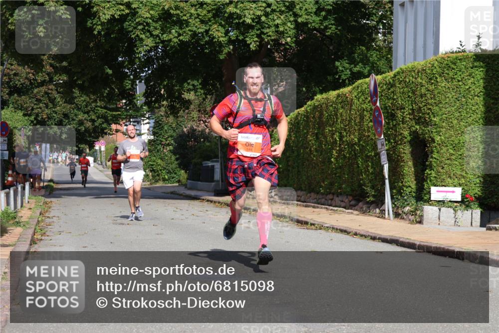 25.08.2024 - 20. Blankeneser Heldenlauf Strokosch-Dieckow http://msf.ph/oto/6815098 25.08.2024 09:41:23 Ziel 105, 148 meine-sportfotos.de