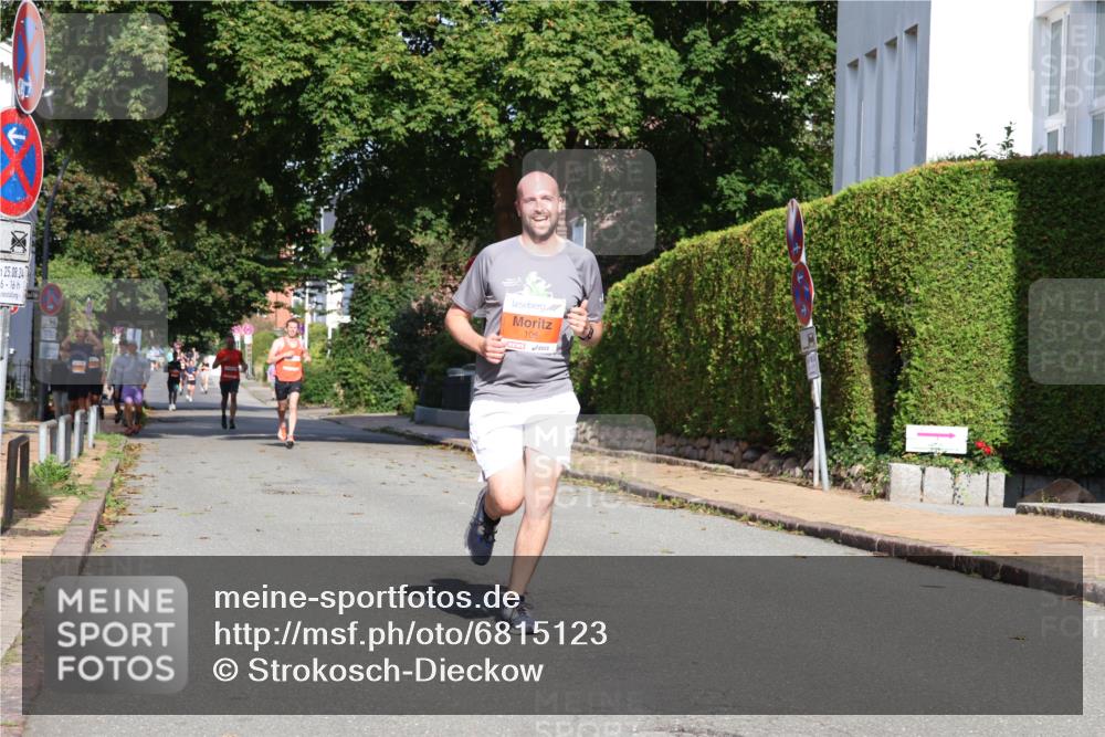 25.08.2024 - 20. Blankeneser Heldenlauf Strokosch-Dieckow http://msf.ph/oto/6815123 25.08.2024 09:41:27 Ziel 105, 121, 148, 288 meine-sportfotos.de