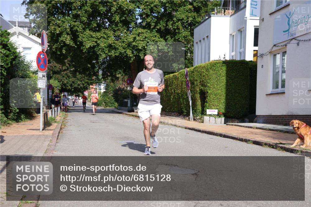 25.08.2024 - 20. Blankeneser Heldenlauf Strokosch-Dieckow http://msf.ph/oto/6815128 25.08.2024 09:41:28 Ziel 105, 121, 288 meine-sportfotos.de