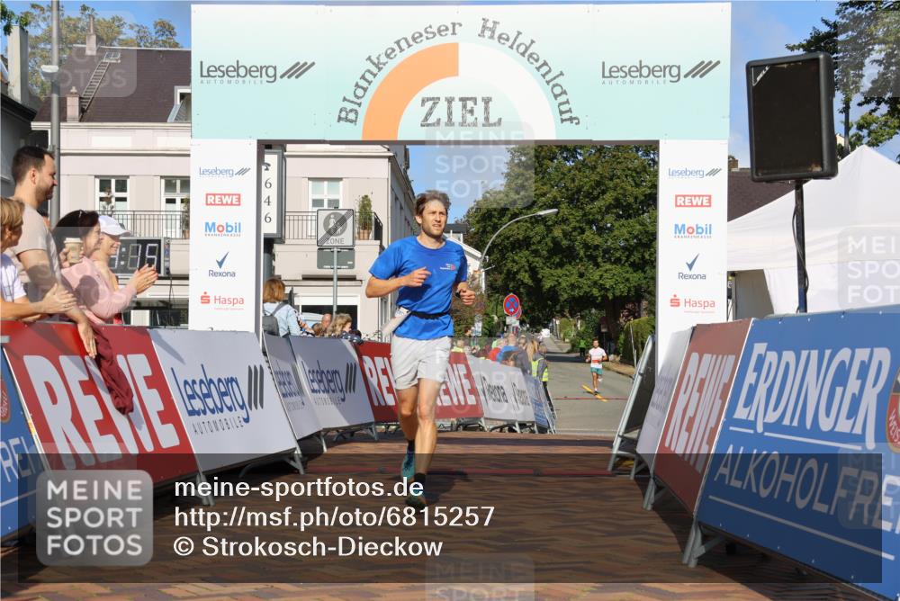 25.08.2024 - 20. Blankeneser Heldenlauf Strokosch-Dieckow http://msf.ph/oto/6815257 25.08.2024 09:34:49 Ziel 235 meine-sportfotos.de