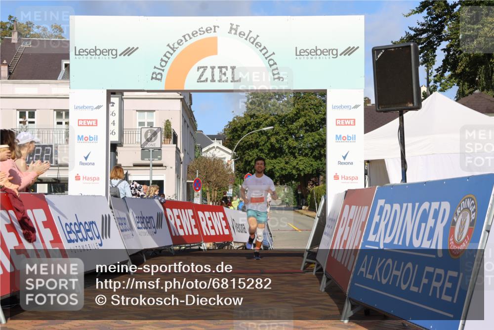 25.08.2024 - 20. Blankeneser Heldenlauf Strokosch-Dieckow http://msf.ph/oto/6815282 25.08.2024 09:34:56 Ziel 235, 287 meine-sportfotos.de