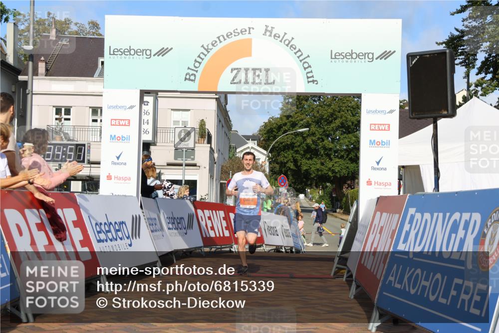 25.08.2024 - 20. Blankeneser Heldenlauf Strokosch-Dieckow http://msf.ph/oto/6815339 25.08.2024 09:35:25 Ziel 160 meine-sportfotos.de