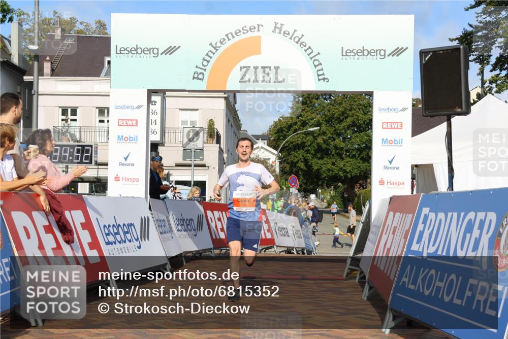 25.08.2024 - 20. Blankeneser Heldenlauf Strokosch-Dieckow http://msf.ph/oto/6815352 25.08.2024 09:35:26 Ziel 160 meine-sportfotos.de