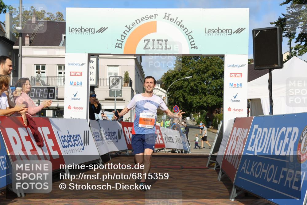 25.08.2024 - 20. Blankeneser Heldenlauf Strokosch-Dieckow http://msf.ph/oto/6815359 25.08.2024 09:35:26 Ziel 160 meine-sportfotos.de