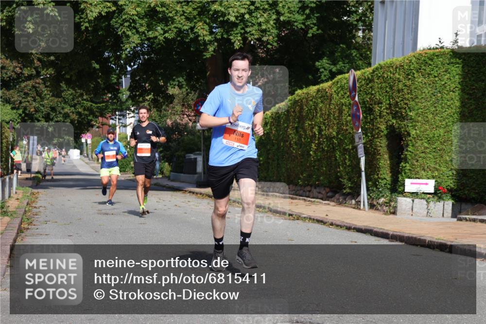 25.08.2024 - 20. Blankeneser Heldenlauf Strokosch-Dieckow http://msf.ph/oto/6815411 25.08.2024 09:42:08 Ziel 110, 125, 130, 167, 175, 223, 264 meine-sportfotos.de