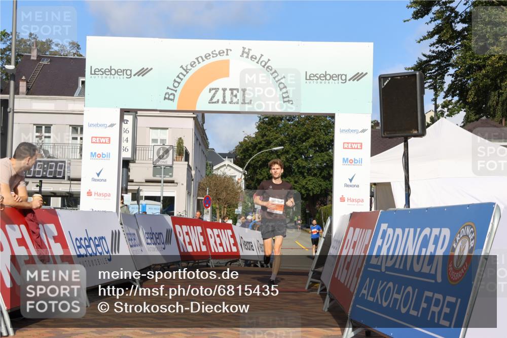 25.08.2024 - 20. Blankeneser Heldenlauf Strokosch-Dieckow http://msf.ph/oto/6815435 25.08.2024 09:36:03 Ziel 236 meine-sportfotos.de