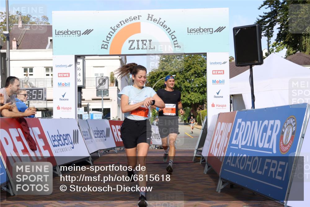25.08.2024 - 20. Blankeneser Heldenlauf Strokosch-Dieckow http://msf.ph/oto/6815618 25.08.2024 09:36:26 Ziel 214, 215 meine-sportfotos.de