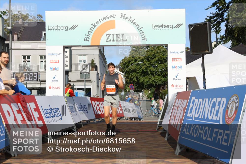 25.08.2024 - 20. Blankeneser Heldenlauf Strokosch-Dieckow http://msf.ph/oto/6815658 25.08.2024 09:36:37 Ziel 151 meine-sportfotos.de