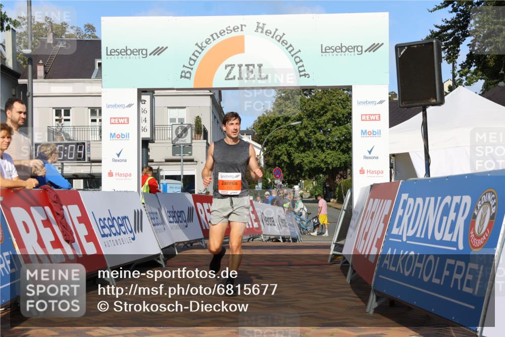 25.08.2024 - 20. Blankeneser Heldenlauf Strokosch-Dieckow http://msf.ph/oto/6815677 25.08.2024 09:36:38 Ziel 151 meine-sportfotos.de