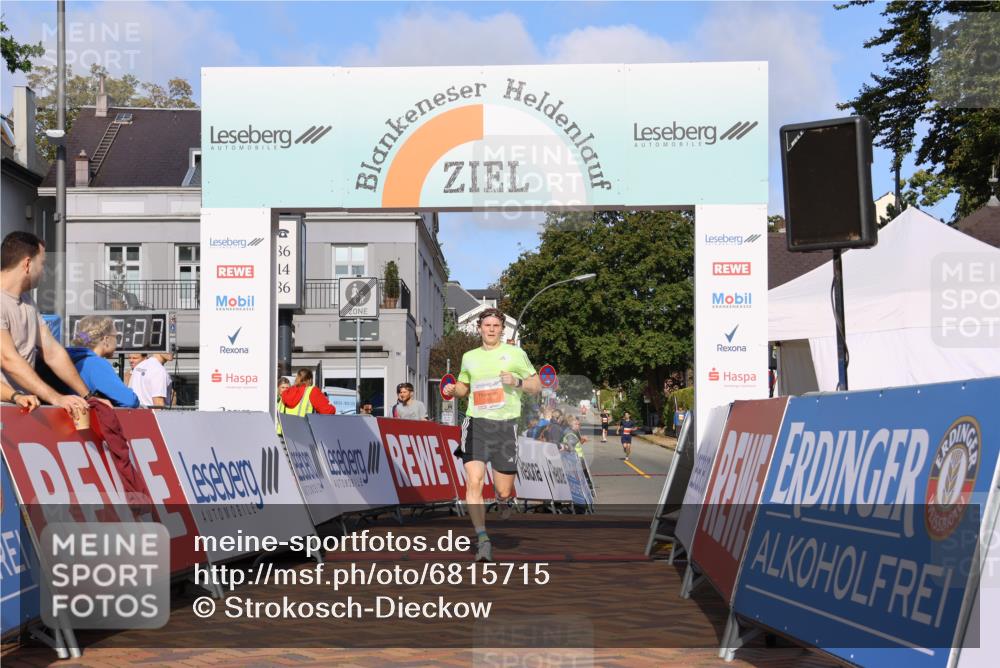 25.08.2024 - 20. Blankeneser Heldenlauf Strokosch-Dieckow http://msf.ph/oto/6815715 25.08.2024 09:37:00 Ziel 285 meine-sportfotos.de
