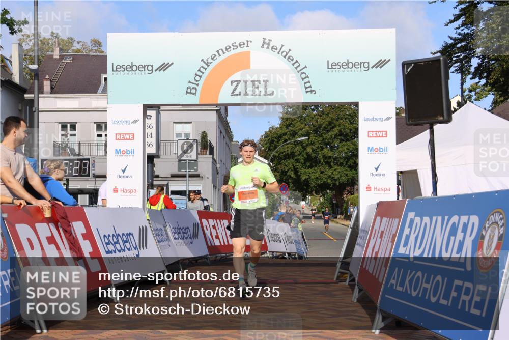 25.08.2024 - 20. Blankeneser Heldenlauf Strokosch-Dieckow http://msf.ph/oto/6815735 25.08.2024 09:37:01 Ziel 285 meine-sportfotos.de