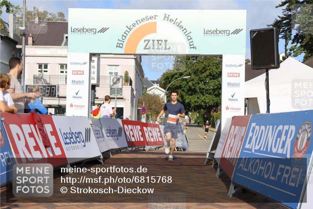 25.08.2024 - 20. Blankeneser Heldenlauf Strokosch-Dieckow http://msf.ph/oto/6815768 25.08.2024 09:37:11 Ziel 256 meine-sportfotos.de