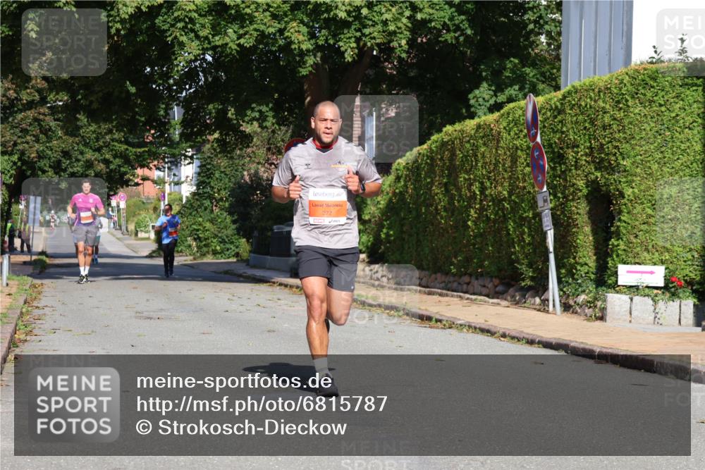 25.08.2024 - 20. Blankeneser Heldenlauf Strokosch-Dieckow http://msf.ph/oto/6815787 25.08.2024 09:42:54 Ziel 170, 272, 281 meine-sportfotos.de