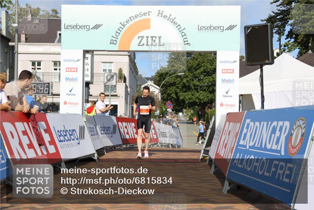 25.08.2024 - 20. Blankeneser Heldenlauf Strokosch-Dieckow http://msf.ph/oto/6815834 25.08.2024 09:37:20 Ziel 228 meine-sportfotos.de
