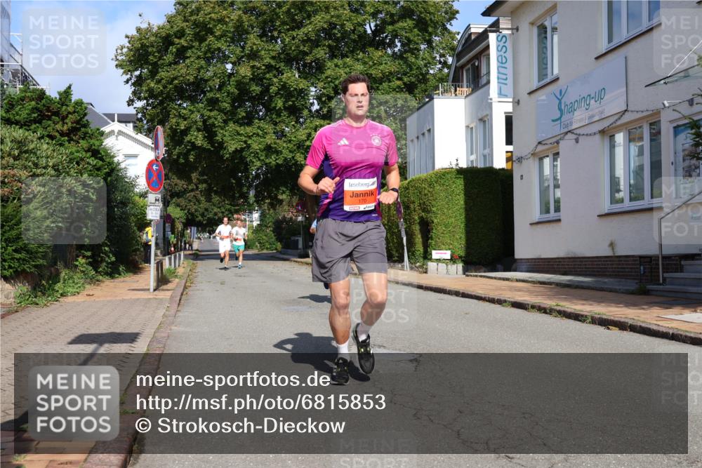 25.08.2024 - 20. Blankeneser Heldenlauf Strokosch-Dieckow http://msf.ph/oto/6815853 25.08.2024 09:43:04 Ziel 113, 170, 274, 275 meine-sportfotos.de