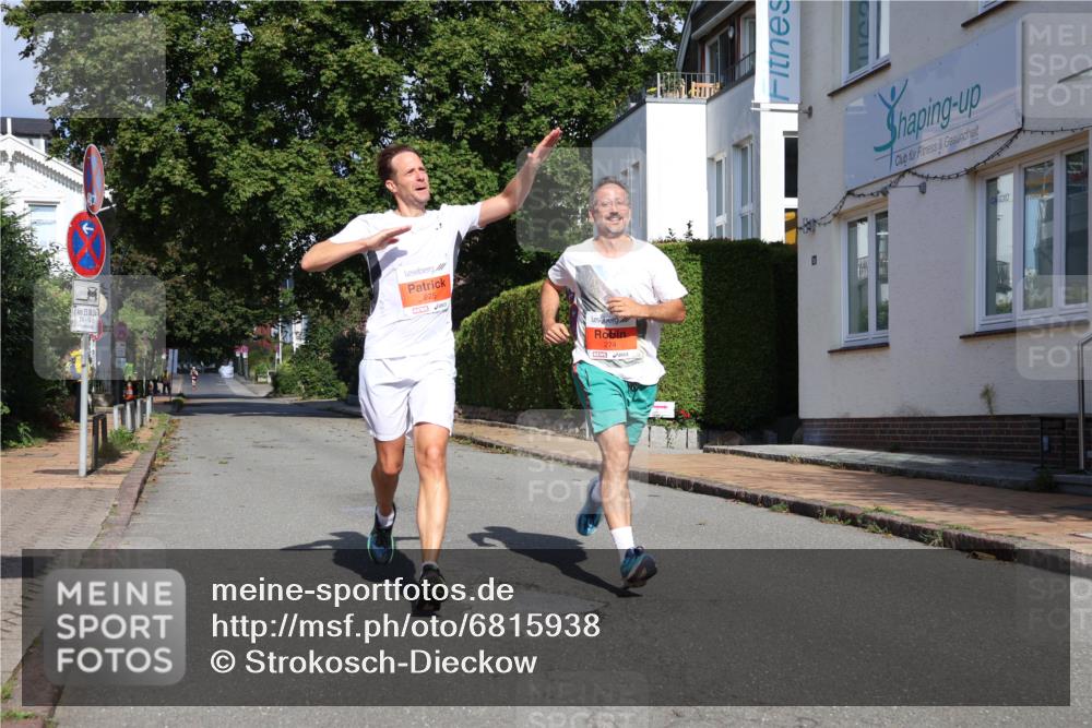25.08.2024 - 20. Blankeneser Heldenlauf Strokosch-Dieckow http://msf.ph/oto/6815938 25.08.2024 09:43:09 Ziel 113, 274, 275 meine-sportfotos.de