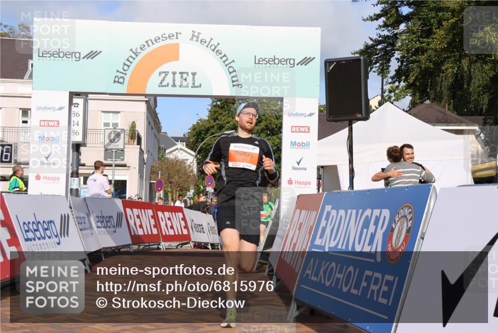 25.08.2024 - 20. Blankeneser Heldenlauf Strokosch-Dieckow http://msf.ph/oto/6815976 25.08.2024 09:38:10 Ziel 209, 242 meine-sportfotos.de