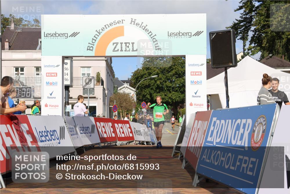 25.08.2024 - 20. Blankeneser Heldenlauf Strokosch-Dieckow http://msf.ph/oto/6815993 25.08.2024 09:38:12 Ziel 209, 242 meine-sportfotos.de