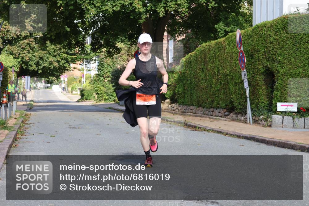 25.08.2024 - 20. Blankeneser Heldenlauf Strokosch-Dieckow http://msf.ph/oto/6816019 25.08.2024 09:43:38 Ziel 254 meine-sportfotos.de