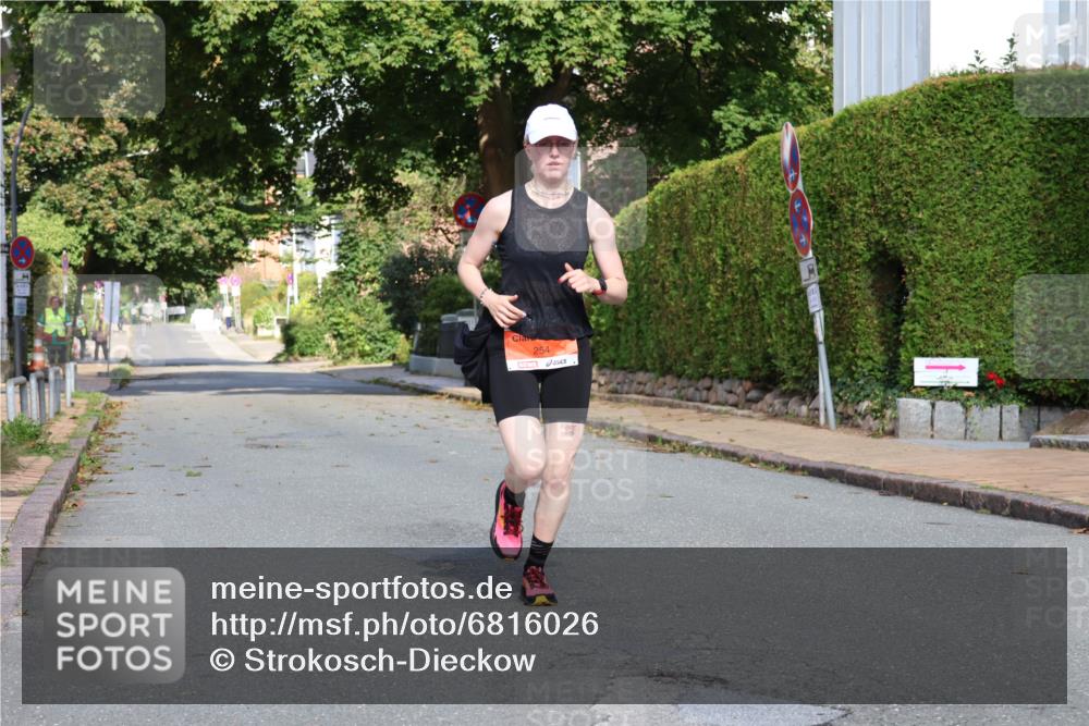 25.08.2024 - 20. Blankeneser Heldenlauf Strokosch-Dieckow http://msf.ph/oto/6816026 25.08.2024 09:43:38 Ziel 254 meine-sportfotos.de