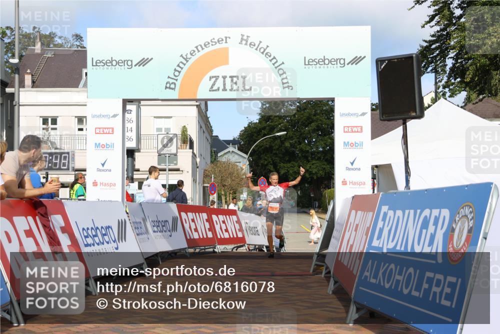25.08.2024 - 20. Blankeneser Heldenlauf Strokosch-Dieckow http://msf.ph/oto/6816078 25.08.2024 09:38:22 Ziel 205 meine-sportfotos.de
