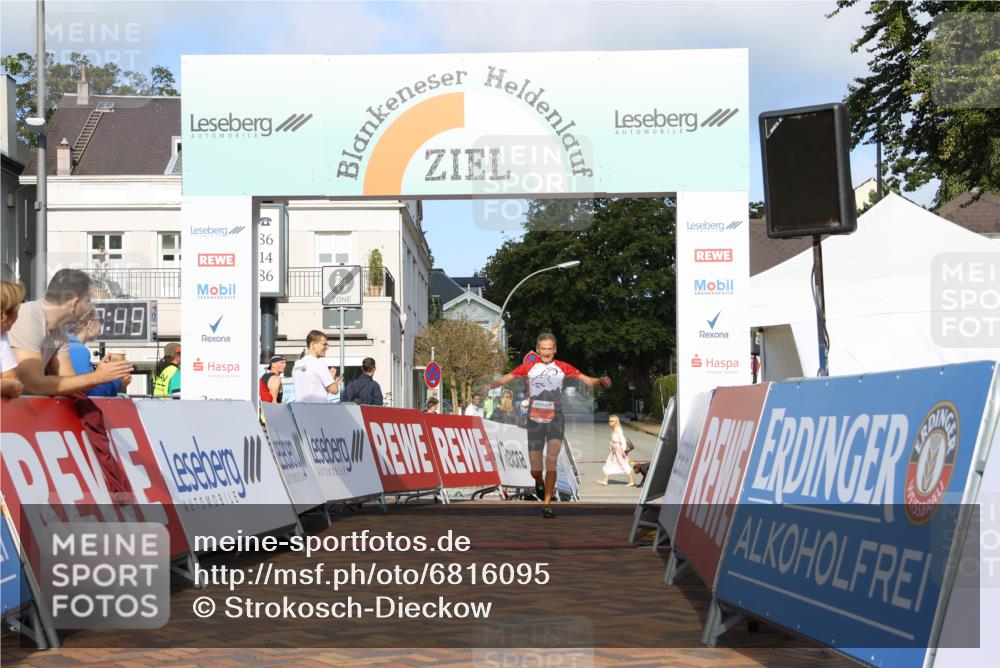 25.08.2024 - 20. Blankeneser Heldenlauf Strokosch-Dieckow http://msf.ph/oto/6816095 25.08.2024 09:38:23 Ziel 205 meine-sportfotos.de