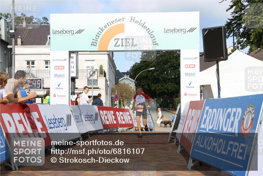 25.08.2024 - 20. Blankeneser Heldenlauf Strokosch-Dieckow http://msf.ph/oto/6816107 25.08.2024 09:38:23 Ziel 205 meine-sportfotos.de