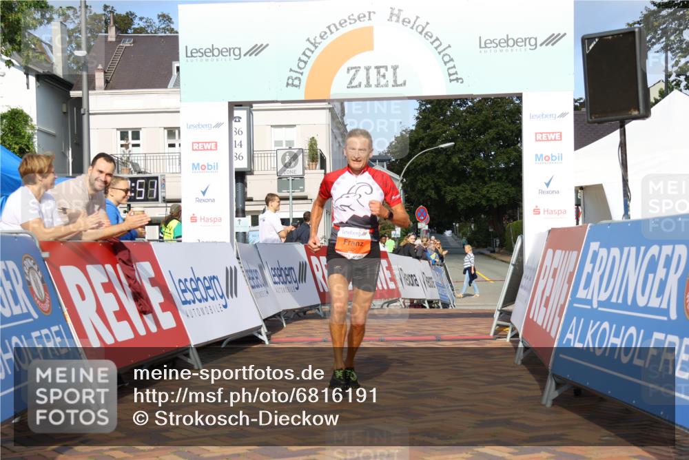 25.08.2024 - 20. Blankeneser Heldenlauf Strokosch-Dieckow http://msf.ph/oto/6816191 25.08.2024 09:38:25 Ziel 205 meine-sportfotos.de