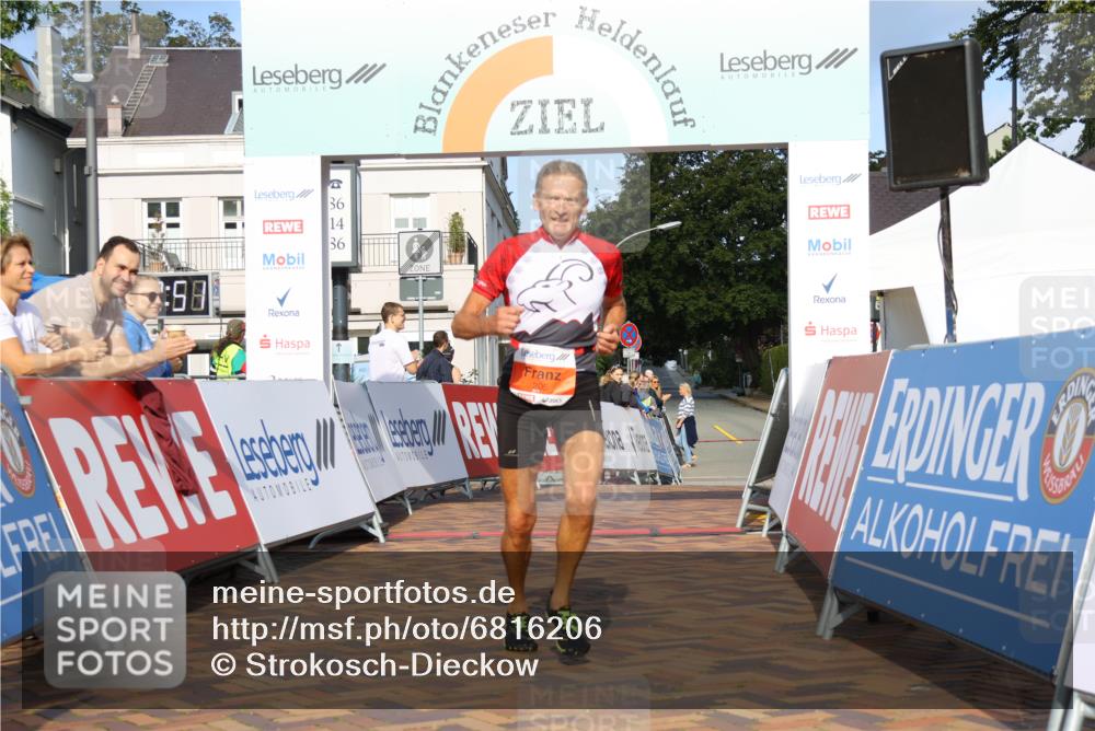 25.08.2024 - 20. Blankeneser Heldenlauf Strokosch-Dieckow http://msf.ph/oto/6816206 25.08.2024 09:38:25 Ziel 205 meine-sportfotos.de
