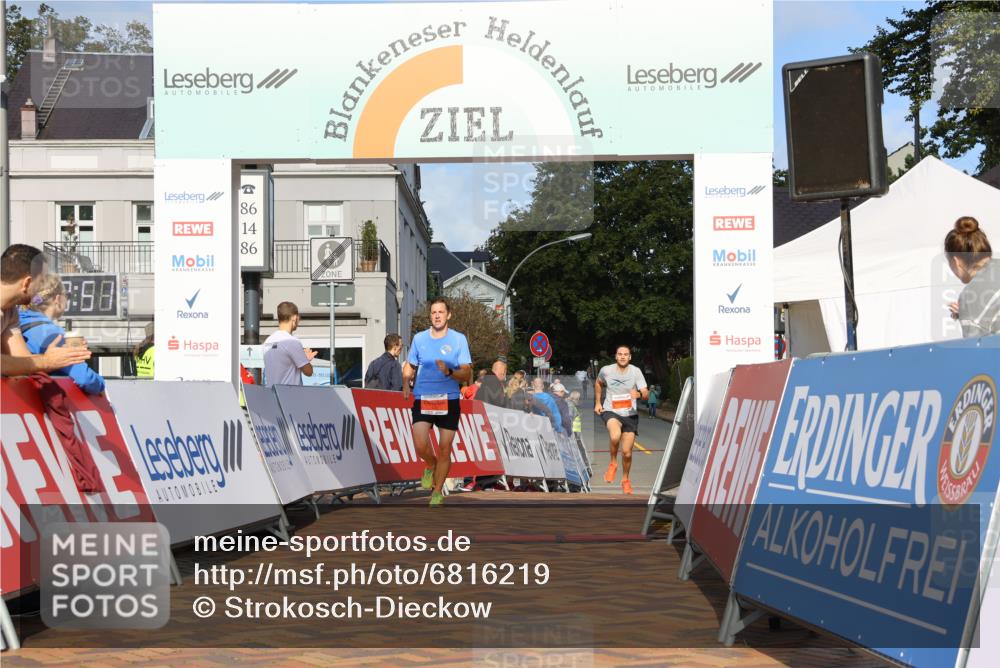 25.08.2024 - 20. Blankeneser Heldenlauf Strokosch-Dieckow http://msf.ph/oto/6816219 25.08.2024 09:39:25 Ziel 126, 145 meine-sportfotos.de