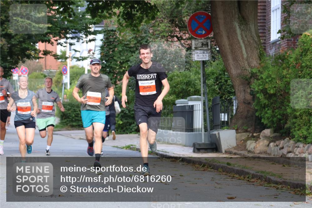 25.08.2024 - 20. Blankeneser Heldenlauf Strokosch-Dieckow http://msf.ph/oto/6816260 25.08.2024 09:45:24 Ziel 101, 171, 247, 266, 271, 273 meine-sportfotos.de