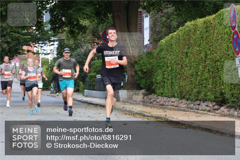 25.08.2024 - 20. Blankeneser Heldenlauf Strokosch-Dieckow http://msf.ph/oto/6816291 25.08.2024 09:45:26 Ziel 101, 171, 247, 266, 271, 273 meine-sportfotos.de