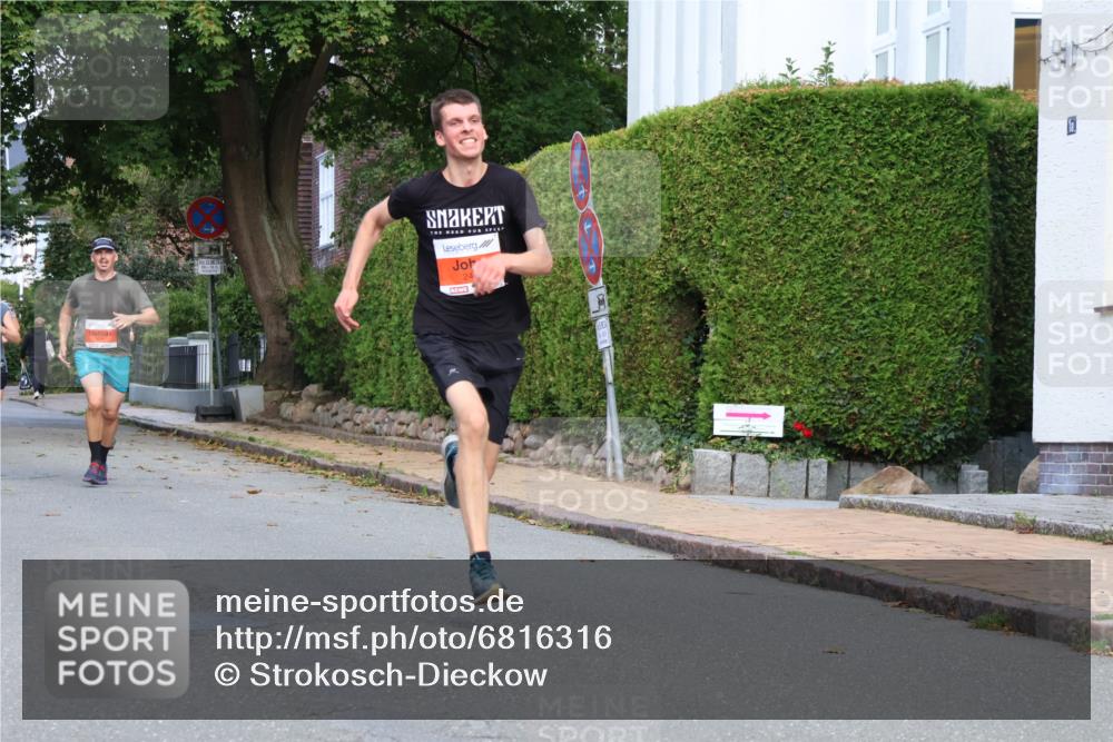 25.08.2024 - 20. Blankeneser Heldenlauf Strokosch-Dieckow http://msf.ph/oto/6816316 25.08.2024 09:45:27 Ziel 101, 171, 243, 247, 266, 271, 273 meine-sportfotos.de
