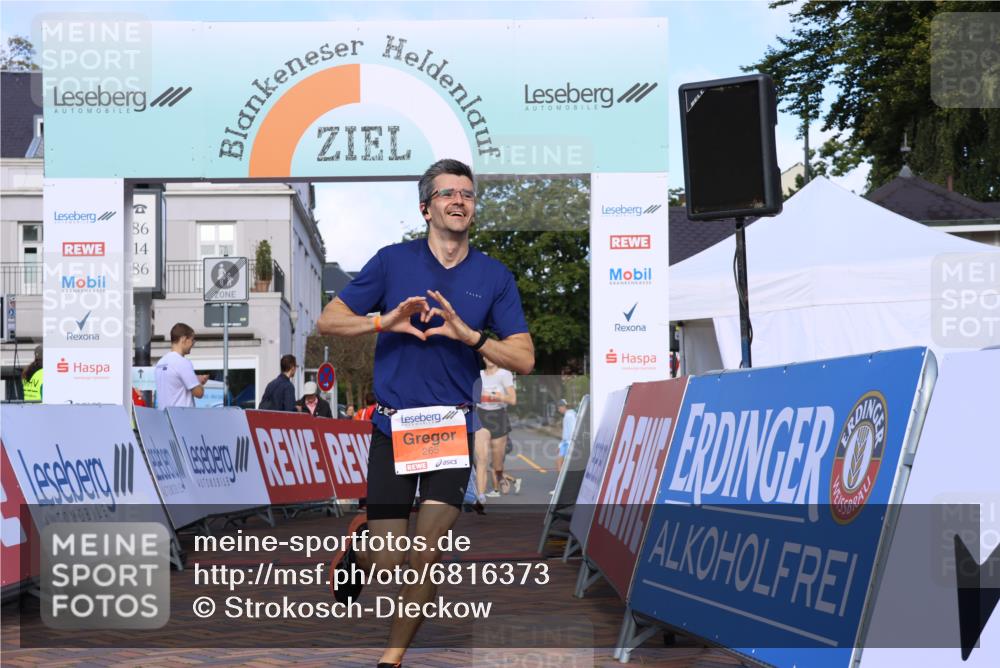 25.08.2024 - 20. Blankeneser Heldenlauf Strokosch-Dieckow http://msf.ph/oto/6816373 25.08.2024 09:39:37 Ziel 156, 265 meine-sportfotos.de