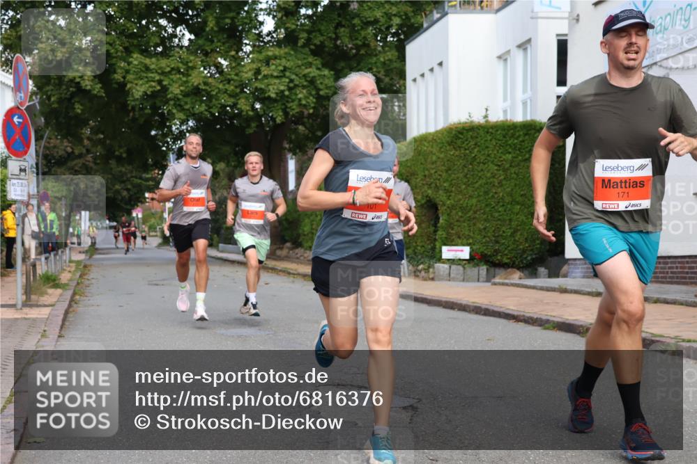 25.08.2024 - 20. Blankeneser Heldenlauf Strokosch-Dieckow http://msf.ph/oto/6816376 25.08.2024 09:45:32 Ziel 101, 171, 243, 266, 271, 273 meine-sportfotos.de