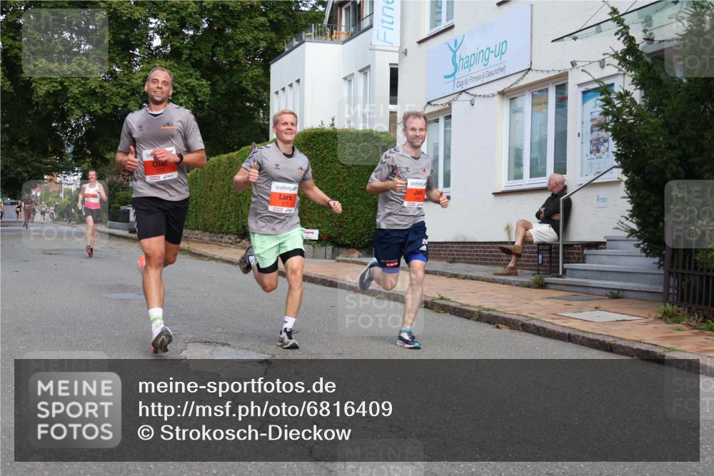 25.08.2024 - 20. Blankeneser Heldenlauf Strokosch-Dieckow http://msf.ph/oto/6816409 25.08.2024 09:45:33 Ziel 101, 171, 243, 266, 271, 273 meine-sportfotos.de