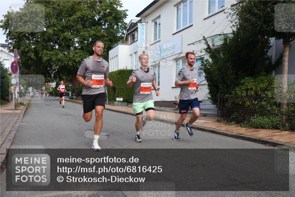 25.08.2024 - 20. Blankeneser Heldenlauf Strokosch-Dieckow http://msf.ph/oto/6816425 25.08.2024 09:45:34 Ziel 101, 171, 243, 266, 271, 273 meine-sportfotos.de