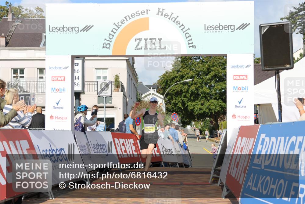 25.08.2024 - 20. Blankeneser Heldenlauf Strokosch-Dieckow http://msf.ph/oto/6816432 25.08.2024 10:09:20 Ziel 6436 meine-sportfotos.de